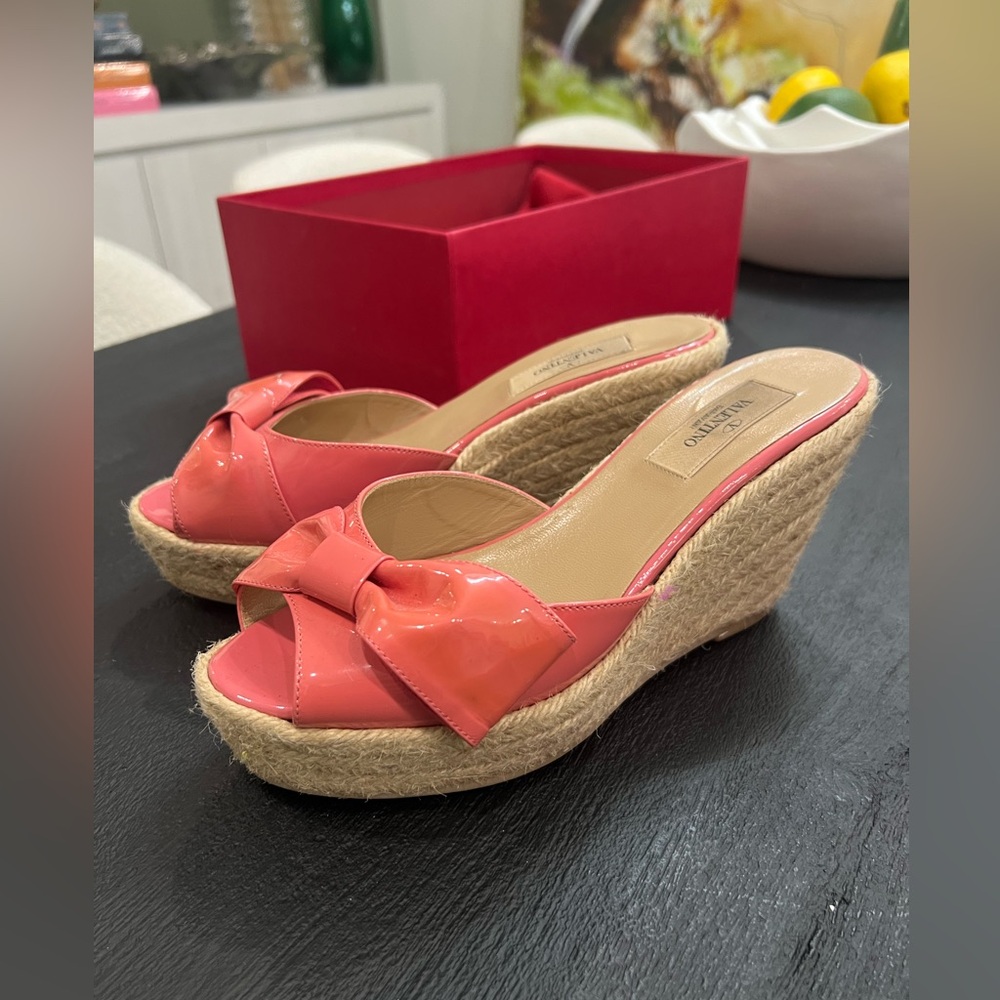 Super cute heeled pink Valentino sandals - Picture 7 of 11